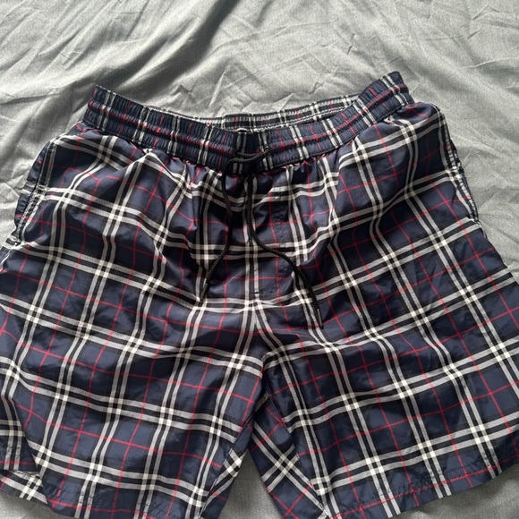 Burberry trunks - Picture 1 of 4